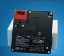 1PCS Omron New Guard Lock Safety Door Switch D4NL-2CFA-B