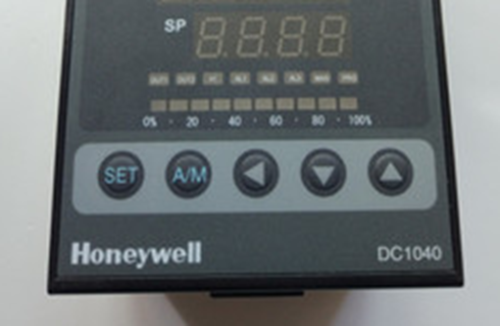 1PC New HONEYWELL DC1040PR-201000-E Temperature Controller