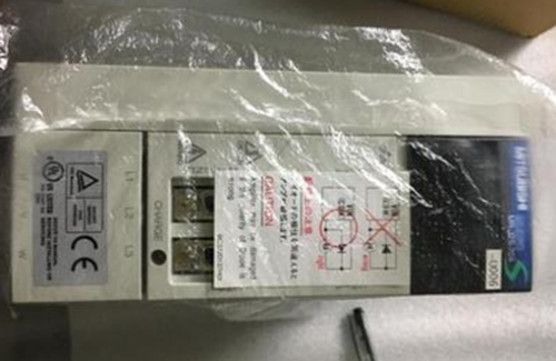 1PC New Mitsubishi Drives MR-J2S-70A-U006 in box