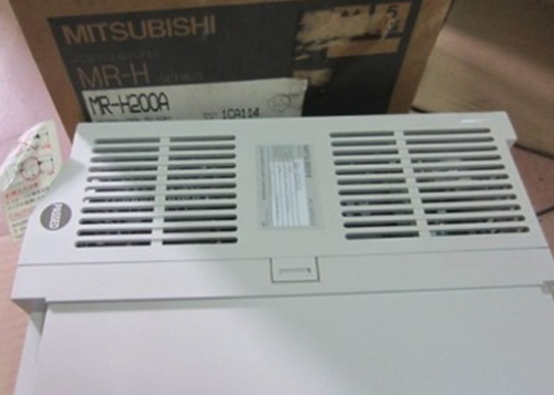 1PC New Mitsubishi servo drvier MR-H200A