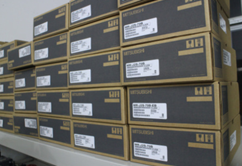 1PC New Mitsubishi MR-J2S-100B-T004
