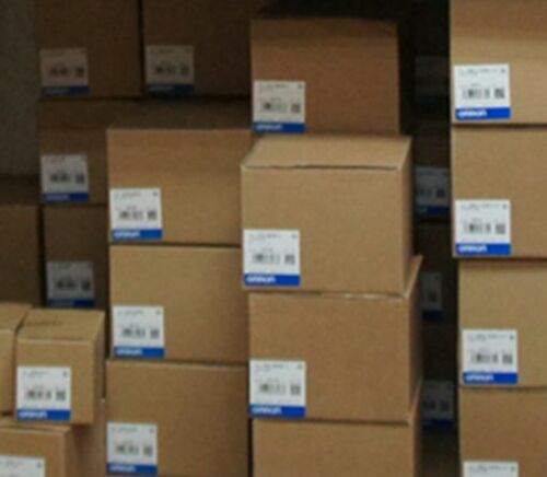 1PC Brand New OMRON servo motor R88M-W4030H-S1