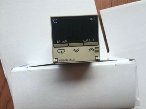 1PCS NEW OMRON Thermostat E5CS-RKJU-W