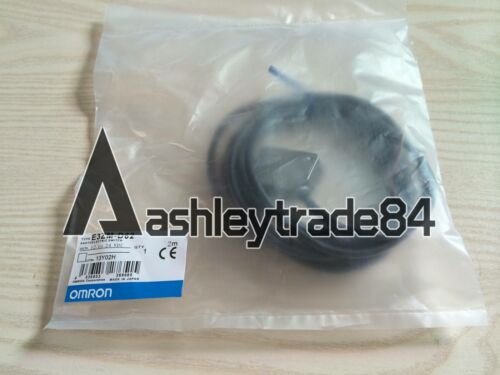 1PCS New Omron E3ZM-D62 2M Photoelectric Sensors