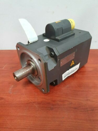 **NEW ** SIEMENS SIMOTICS S SERVO MOTOR 1FT6 , 1FT6082-1AF71-3EG1