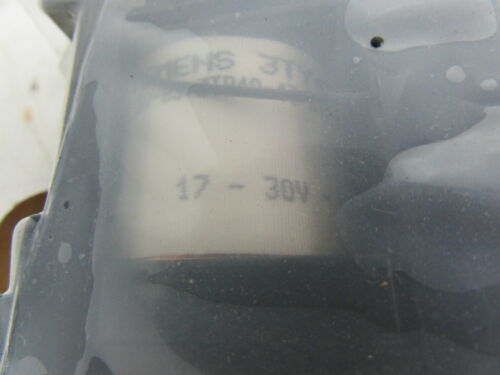 SIEMENS 3TH8022-4BB4 CONTACTOR/CONTROL RELAY 17-30VDC ***NIB***