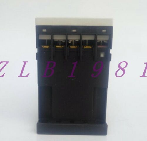 ONE NEW Siemens 3RH1122-1AB00