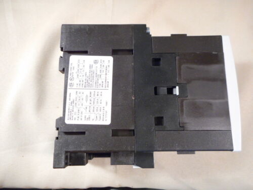 SIEMENS 3RT1035-1BB40 3-pole contactor (NIB)