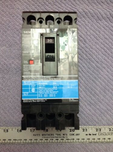 Siemens Molded Case Circuit Breaker ED43B030L New In Box