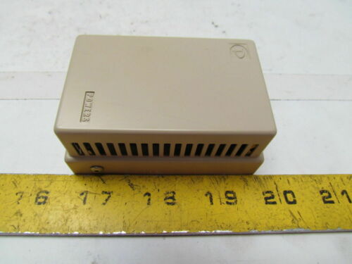 Siemens TT186 RH 186-0043 Powers Controls Room Type Humidity Transmitter 7W5