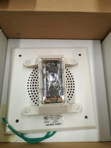 - 1x NEW INDOOR Siemens CSS-4204-70 Speakers and Accessories Fire Alarm System