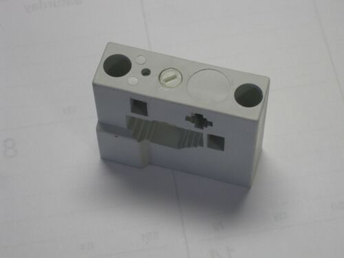 open New SIEMENS 8US1923-1AA0 bus busbar ground neutral holder bracket 5SH3 506