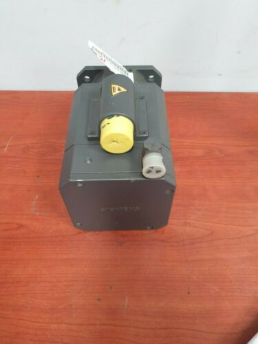 **NEW ** SIEMENS SIMOTICS S SERVO MOTOR 1FT6 , 1FT6082-1AF71-3EG1