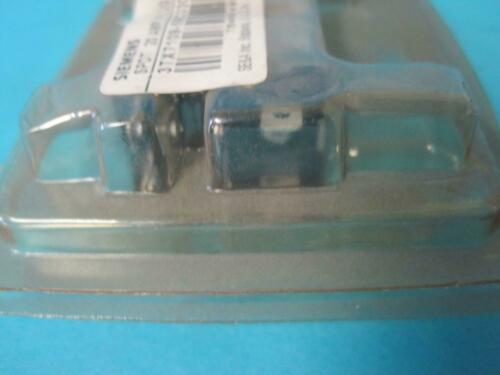 NEW LOT OF 3 SIEMENS PLUG-IN RELAY BASIC 8PIN SQUARE BASE 20A 24VDC 3TX7109-5BC