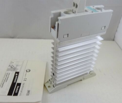 Siemens 3RS20 40-2GW50 Temperature Monitoring Relay