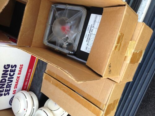 Siemens Duct Housing. AD-3RI. New in original boxes. 3. Total