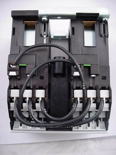 Siemens 3TD42 02-2BA4 Reversing Contactor 3TD4202-2BA4 Ships on the Same Day