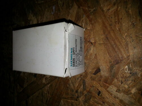 NIB SIEMENS 30 MM 120 VOLT ILLUMINATED PUSHBUTTON SWITCH 3SB06-UPF1