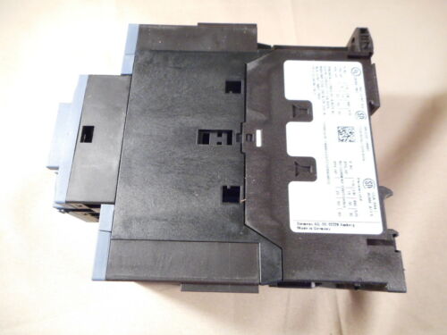 SIEMENS 3RT2037-1AK60 3-pole contactor (NIB)