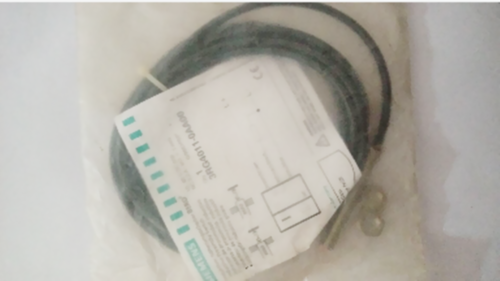 1PC New in box SIEMENS 3RG4011-0AA00 3RG4 011-0AA00