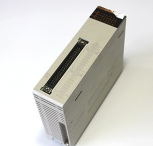 1PC New Omron programmable controller CS1W-INT01