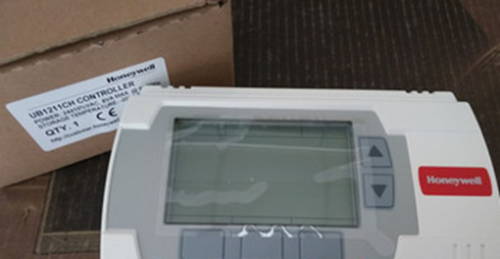 1PC NEW Honeywell controllers UB1211CH