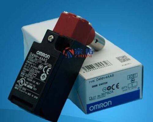 1PC NEW IN BOX Omron Limit Switch D4NH-4AAS