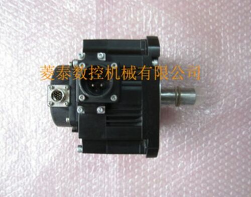 1PC Brand NEW Mitsubishi Servo Motor HF54S Includes encoder