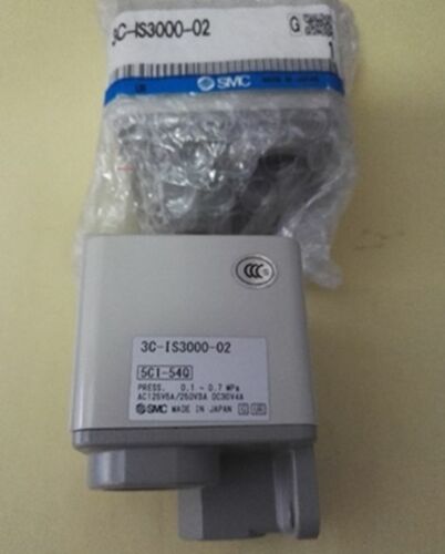 1PC Brand NEW SMC pressure switch 3C-IS3000-02